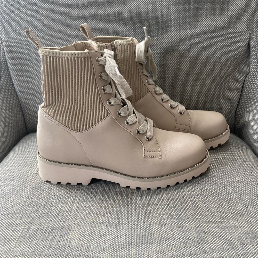 Vaneli boots new